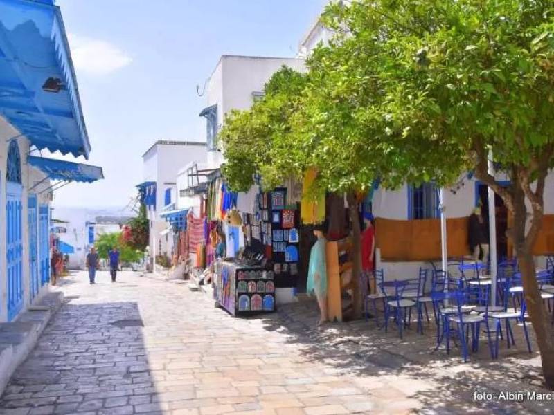 Sidi Bou Said niebiesko-białe miasto w Tunezji